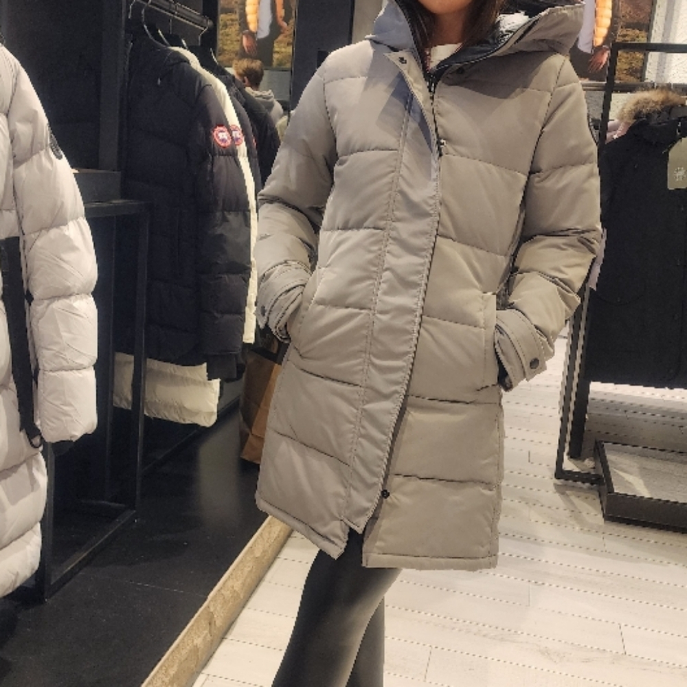 Perfect condition 👌 Shelburne Recycled Nylon 625 Fill Power Down Parka